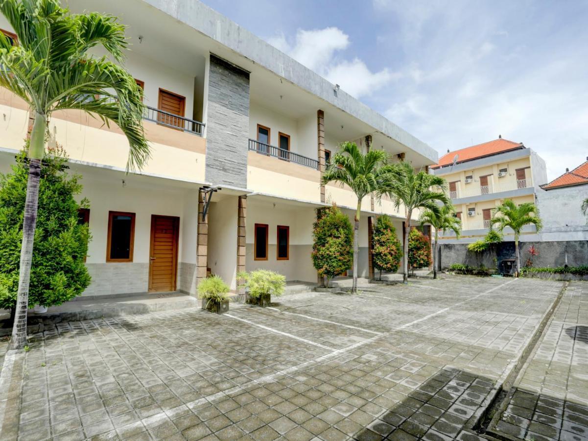 Oyo Flagship 90754 Alamanda Guesthouse Denpasar Dış mekan fotoğraf