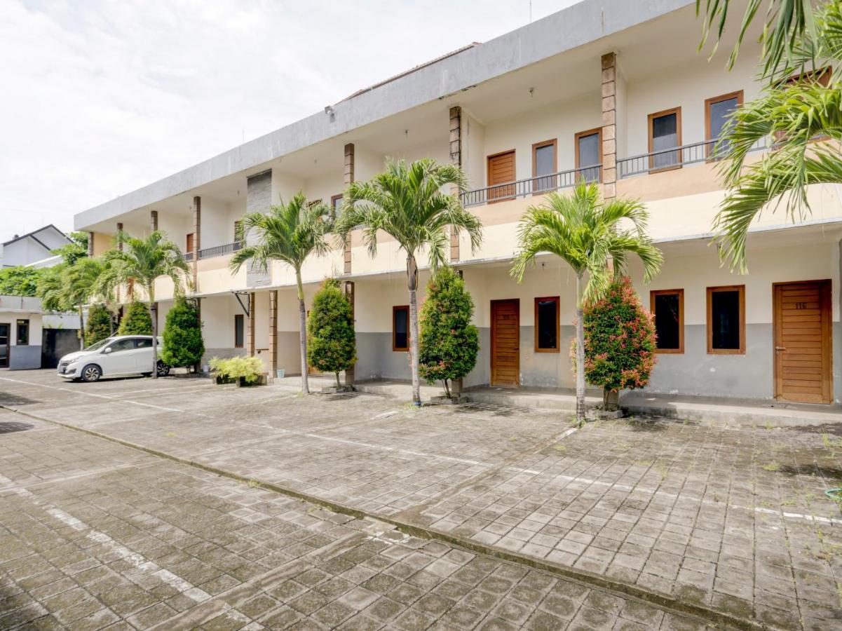 Oyo Flagship 90754 Alamanda Guesthouse Denpasar Dış mekan fotoğraf