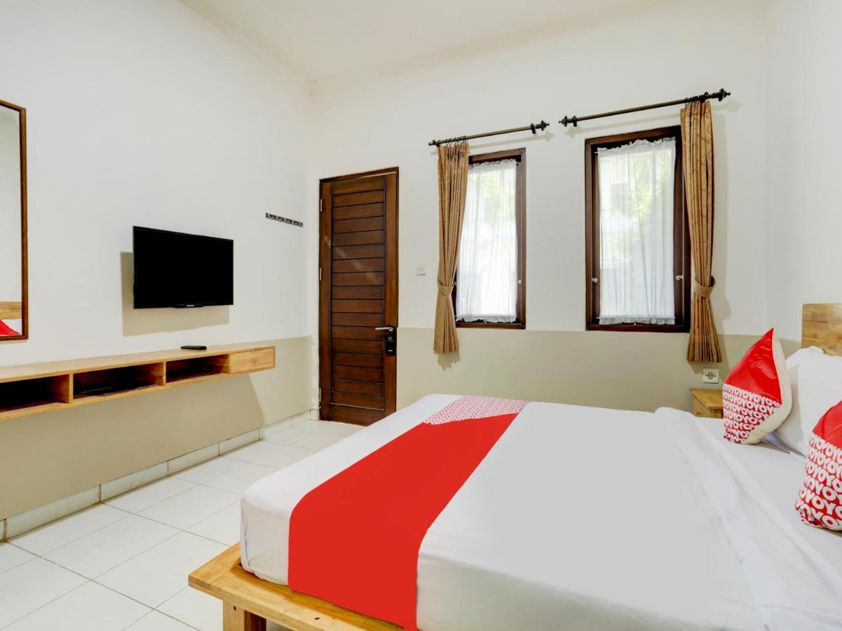 Oyo Flagship 90754 Alamanda Guesthouse Denpasar Dış mekan fotoğraf