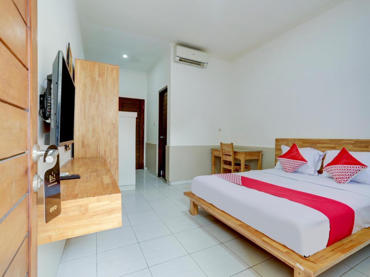 Oyo Flagship 90754 Alamanda Guesthouse Denpasar Dış mekan fotoğraf